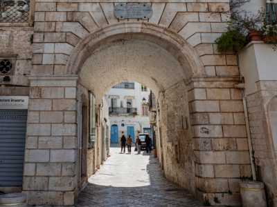 ...l�unico sopravvissuto accesso pedonale al centro storico